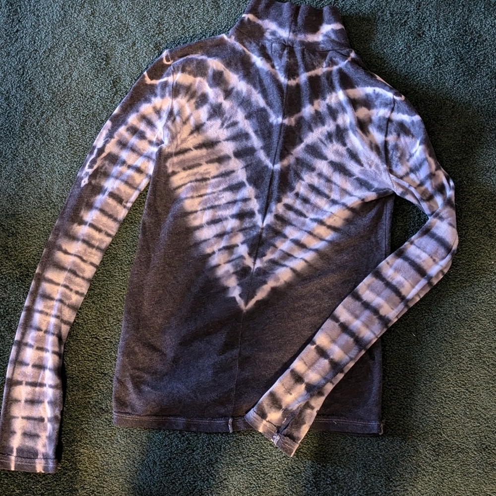 Black White Skeleton Tie-dye Turtle neck Top M